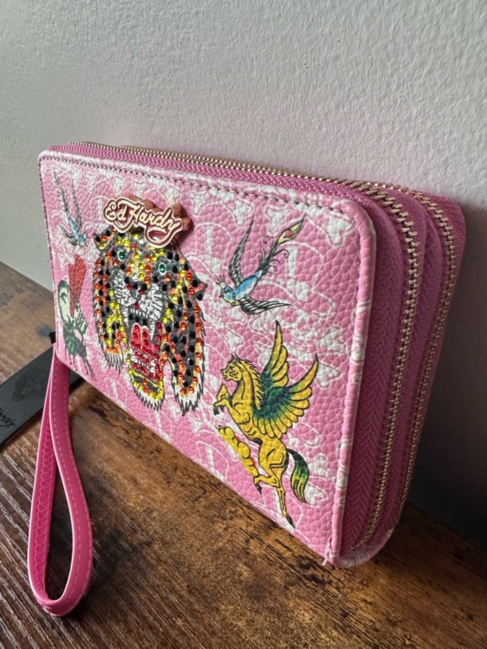 Ed Hardy Pink Wristlet Wallet with Tiger & Tattoo Print Dual Compartment NWT - Picture 2 of 8